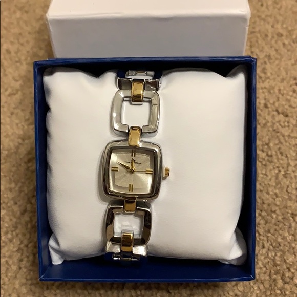 Women’s silver and gold watch - Picture 1 of 2